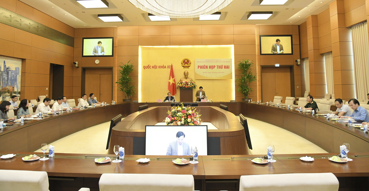 Đưa thông tin về bầu cử đến với mọi người dân